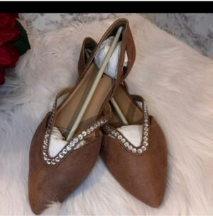 ❄️❄️ Nwt torrid studded flats size 9.5